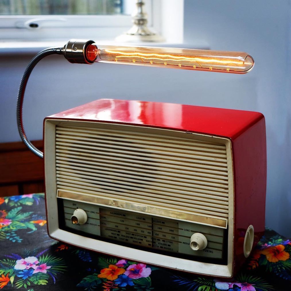 Huddle Ferie Hændelse, begivenhed Revamped Lamps Vintage Radio Lamp