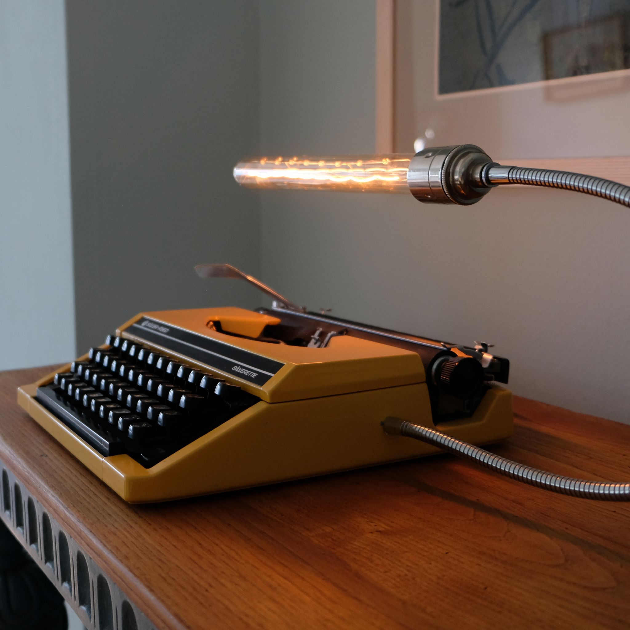 Vintage Typewriter Lamp
